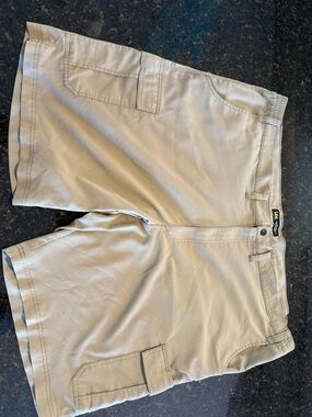 Lee lightweight Men’s Tan Cargo Shorts